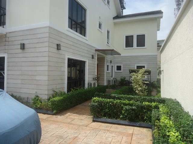 Fully Furnished Luxury 5 Bedroom Detached House at Banana Island