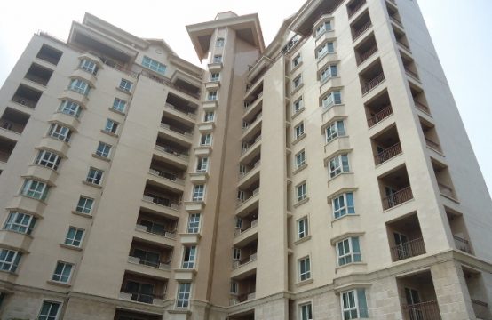 Luxury 4 Bedroom Apartment with Excellent Facilities