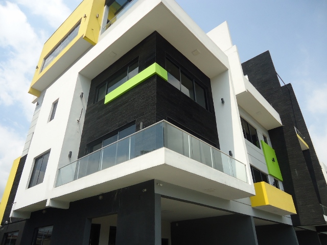 5 Bedroom Terraced Duplex with Excellent Facilities