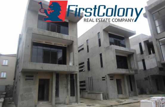 Ongoing 5 Bedroom Detached Duplex within A Serviced Residential Court