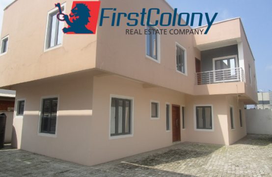 New Private 5 Bedroom Detached Duplex with 2 Room Bq