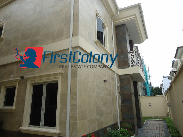 Well Finished Ample 3 Bedroom Duplex with Excellent Facilities