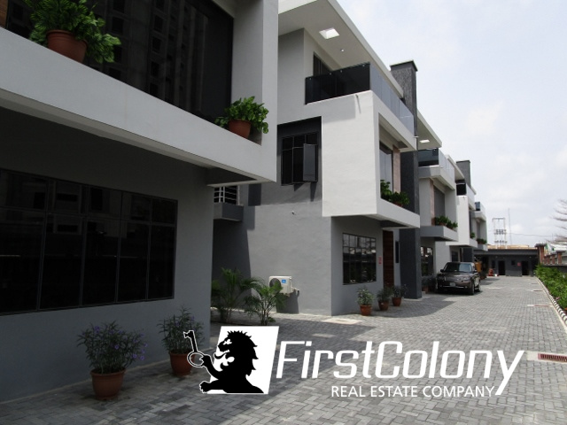 Contemporary 5 Bedroom Semi-Detached Duplex (Fully Serviced)