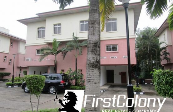 Luxurious, Ample 4 Bedroom Duplex with Excellent Facilities