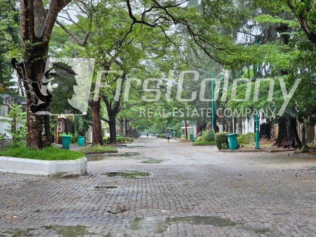 3500sqm Fenced Waterfront Land along Road 2, Victoria Gardens City (VGC)